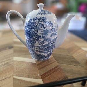 Elegant Blue and White Porcelain Teapot